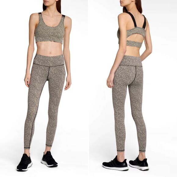 Varley Edris Sports Bra Mixed Pebble Size XS Black Cream Dot Print Cute Chic Gym - Picture 3 of 16